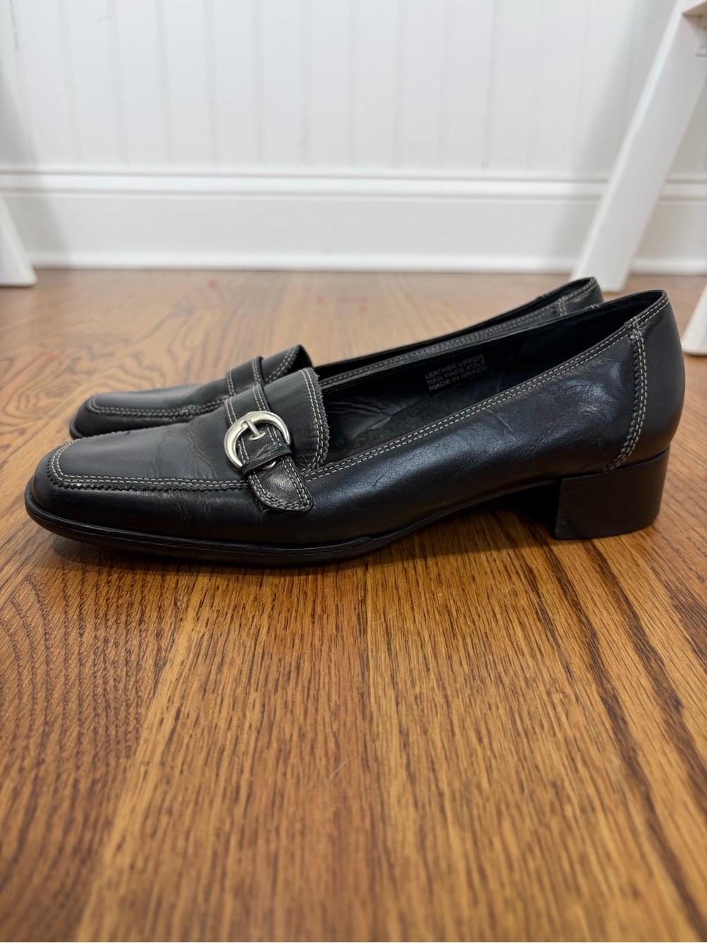 Etienne Aigner 'Jules' Black Leather Classic Buckle Loafers (7.5)